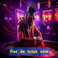 flor de lotus com lua tatuagem