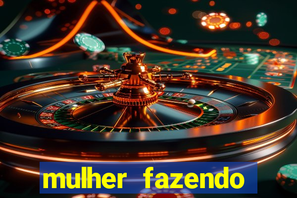 mulher fazendo strip tease