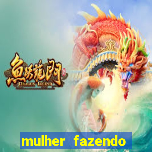 mulher fazendo strip tease