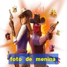 foto de menina bonita fake cabelo cacheado