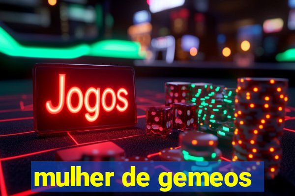 mulher de gemeos